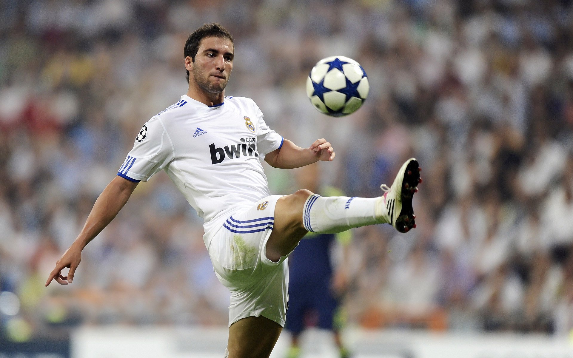 Nakamura 防守关键时刻表现抢眼